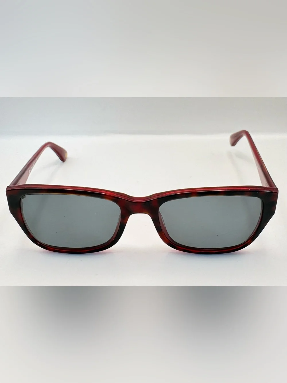 Vogue listing pair